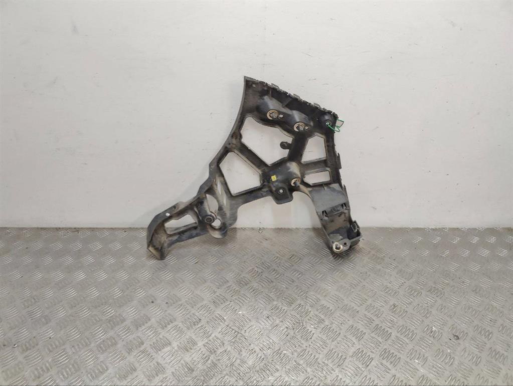 Кронштейн крепления бампера заднего