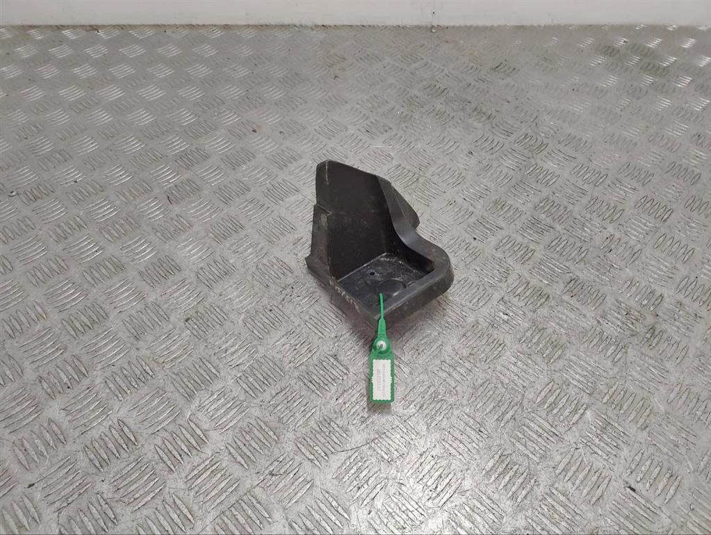 Кронштейн крепления бампера заднего