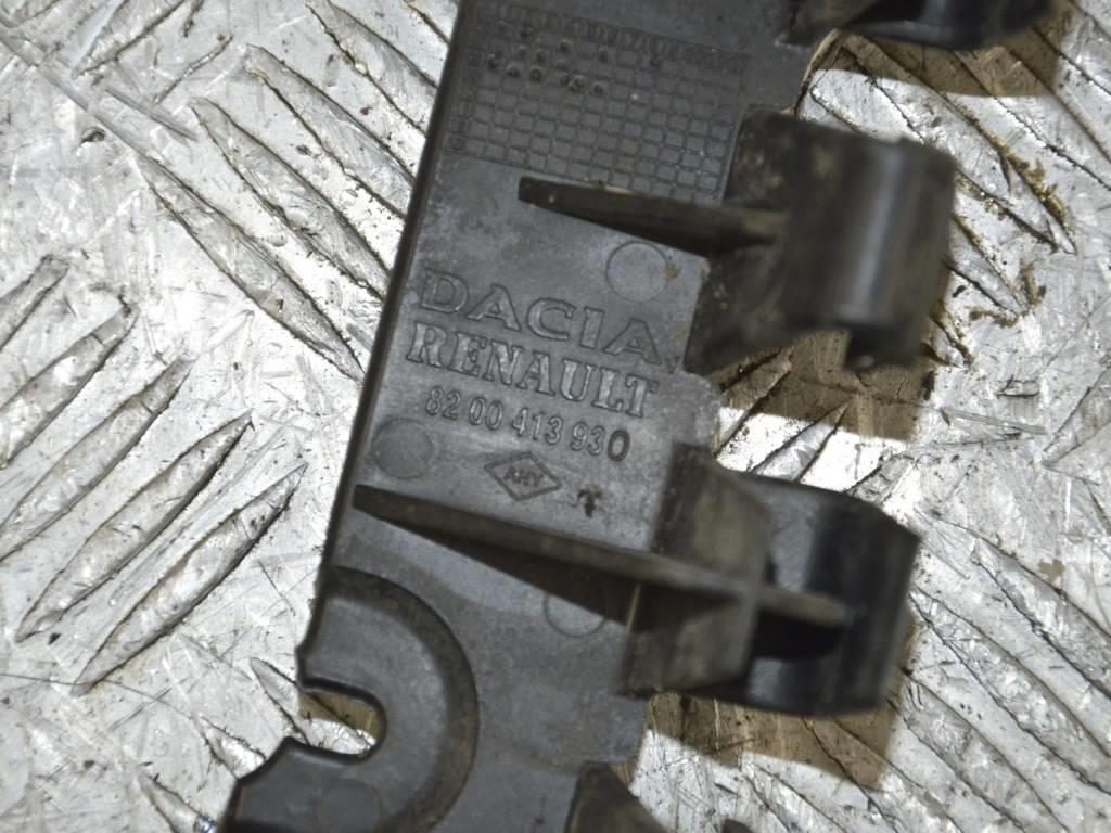 Кронштейн крепления бампера заднего