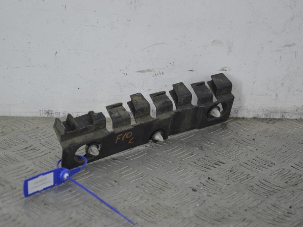 Кронштейн крепления бампера заднего