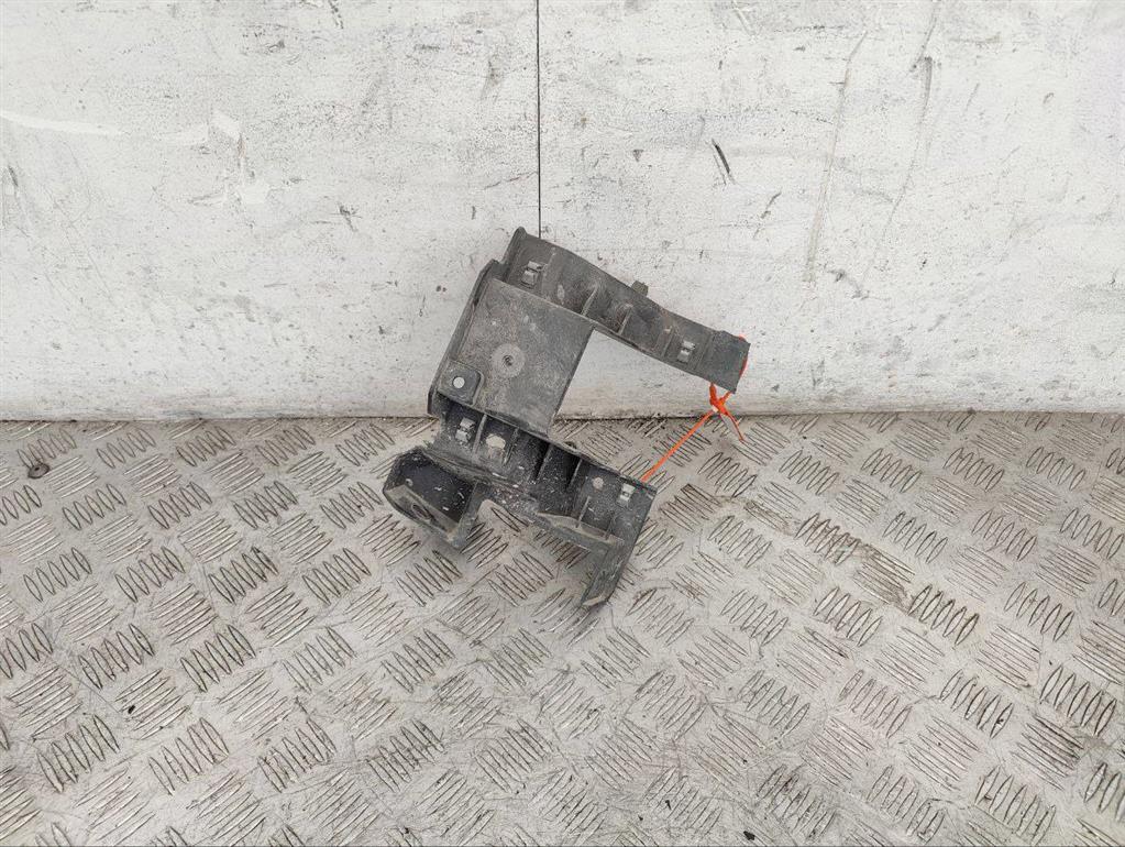 Кронштейн крепления фары противотуманной левой