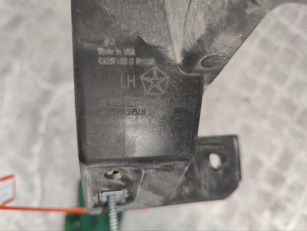 Кронштейн крепления фары противотуманной левой