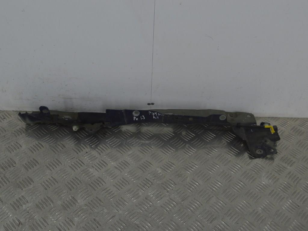 Кронштейн крепления крыла переднего левого Renault Megane 2 (2002-2008) 8200056832