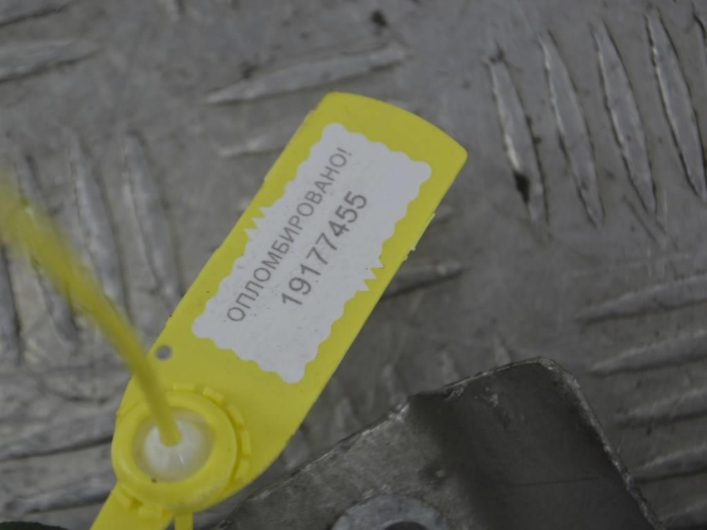 Кронштейн крепления крыла переднего левого Renault Megane 2 (2002-2008) 8200268139