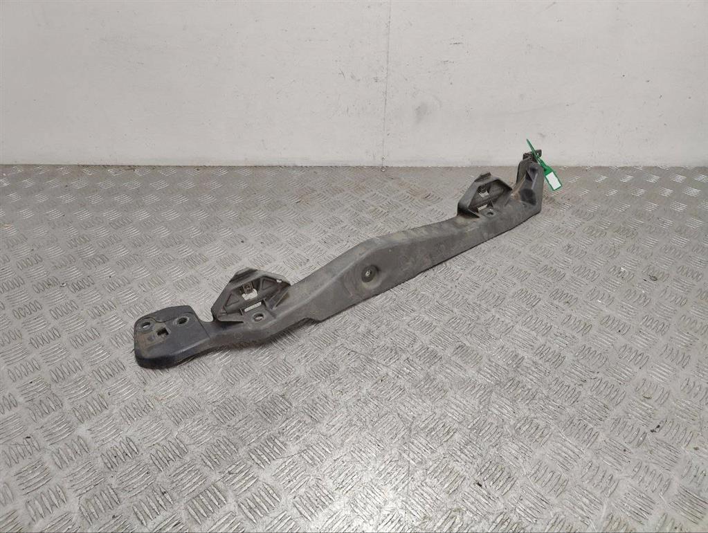 Кронштейн крепления крыла переднего левого