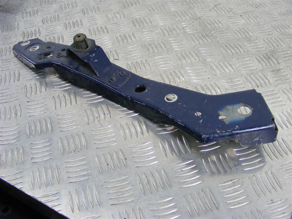 Кронштейн крепления крыла переднего правого Renault Megane 3 (2008-2019) 6251206