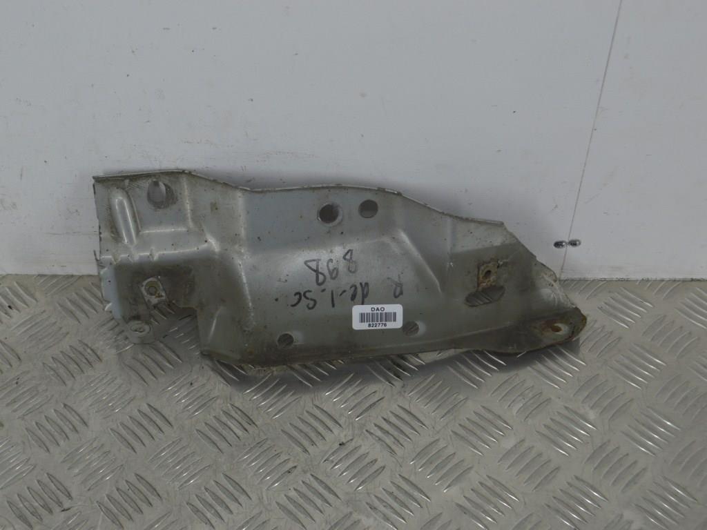 Кронштейн крепления крыла переднего правого Renault Scenic 1 (1996-2003)