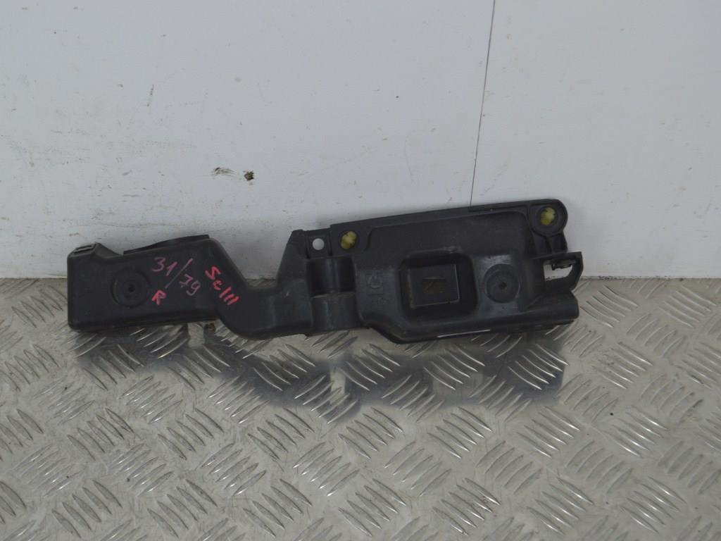 Кронштейн крепления крыла переднего правого Renault Scenic 3 (2008-2015) 631223715R