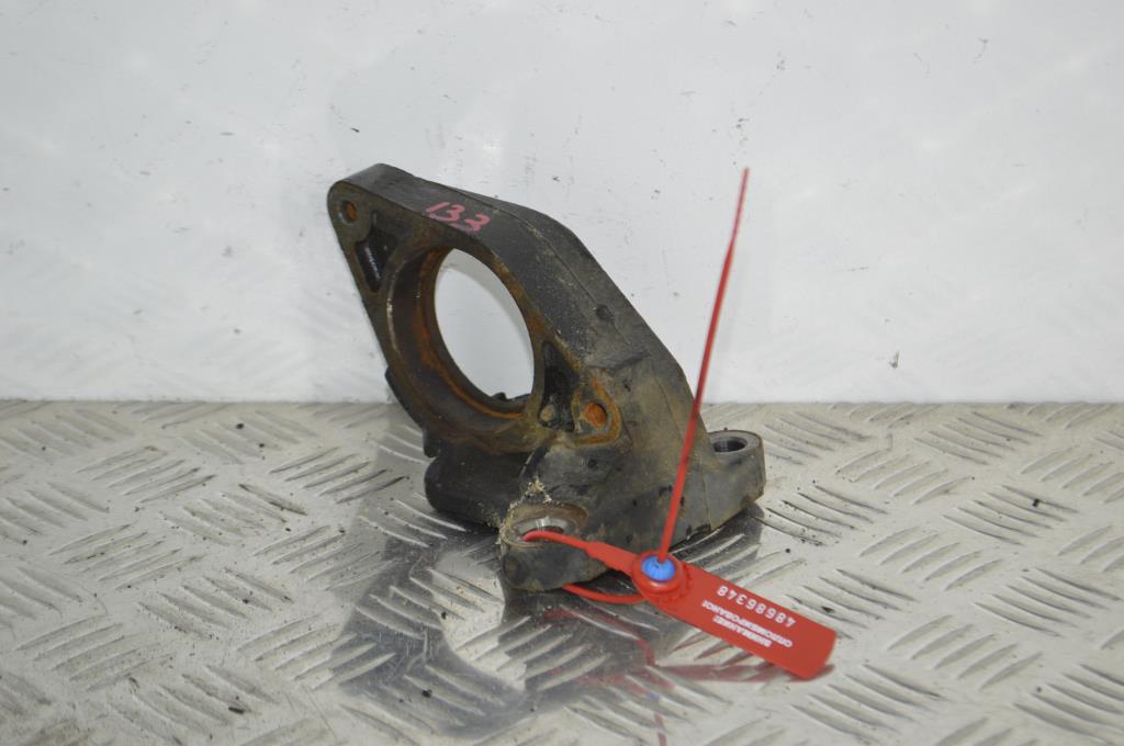 Кронштейн полуоси