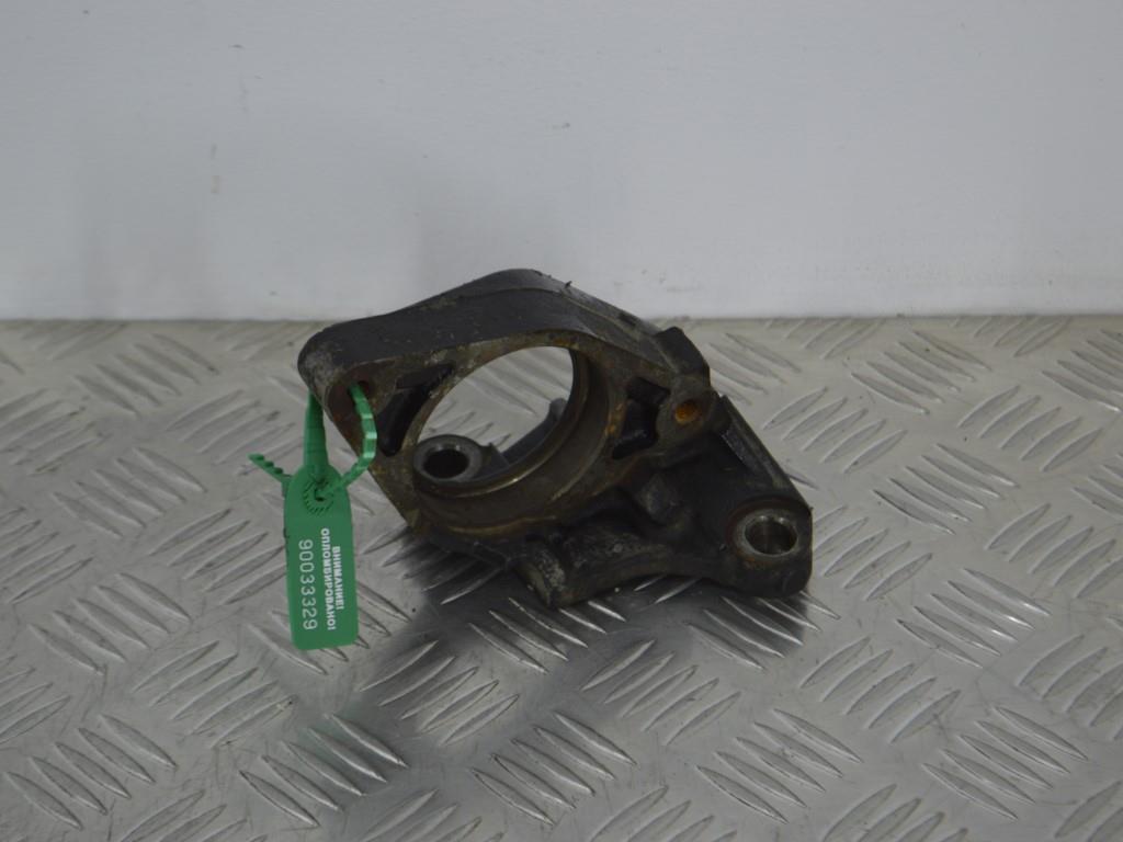 Кронштейн полуоси