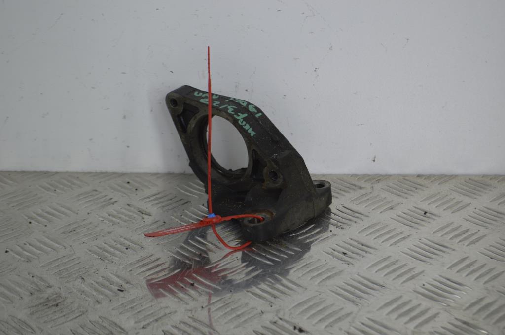 Кронштейн полуоси