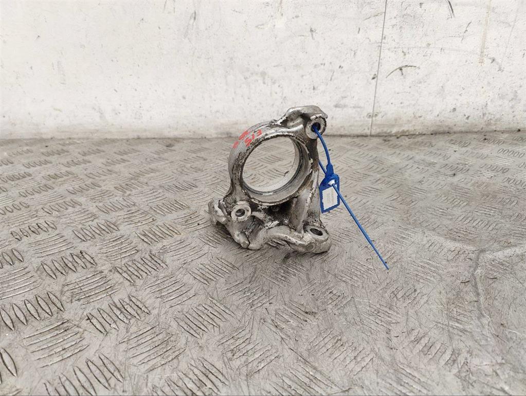 Кронштейн полуоси