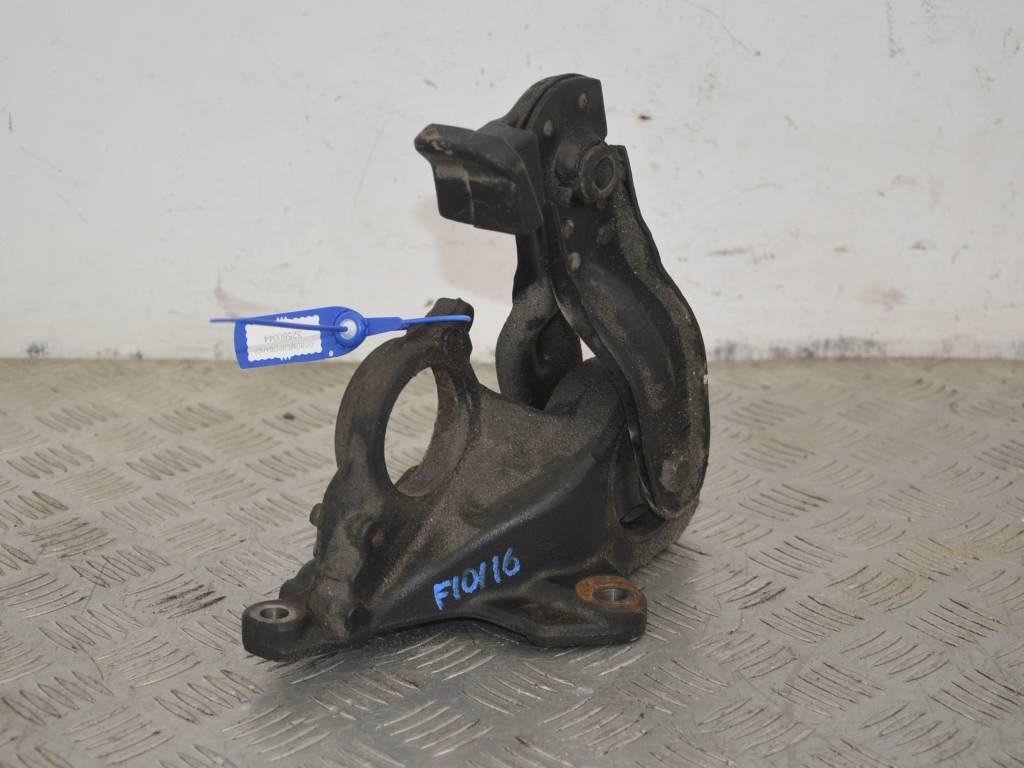 Кронштейн полуоси