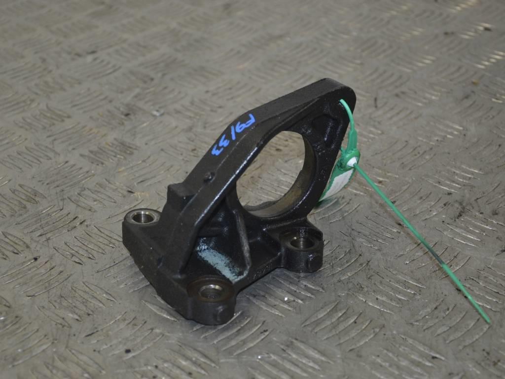 Кронштейн полуоси