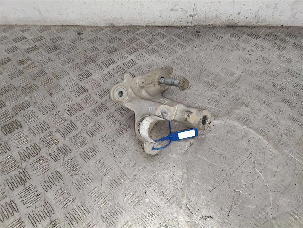 Кронштейн стабилизатора