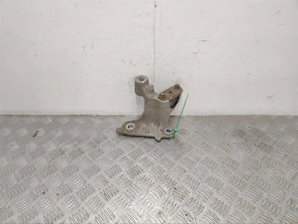 Кронштейн стабилизатора