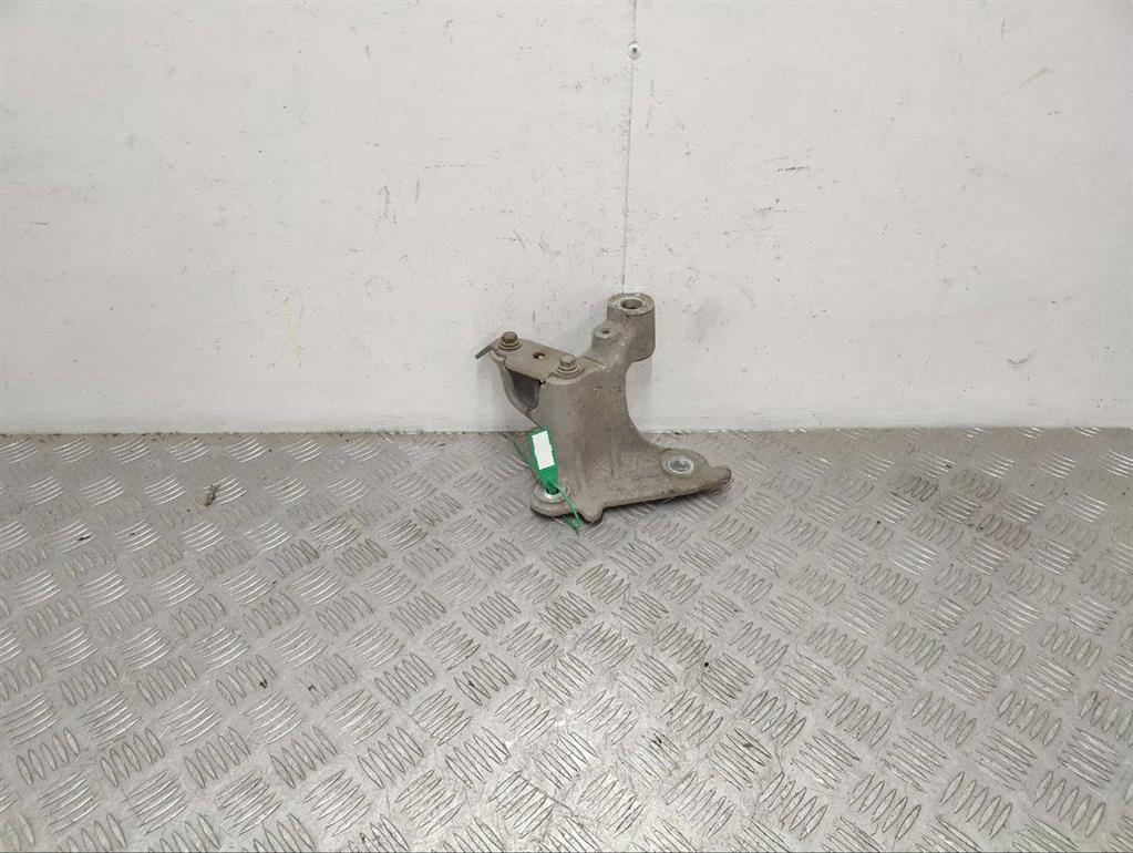 Кронштейн стабилизатора