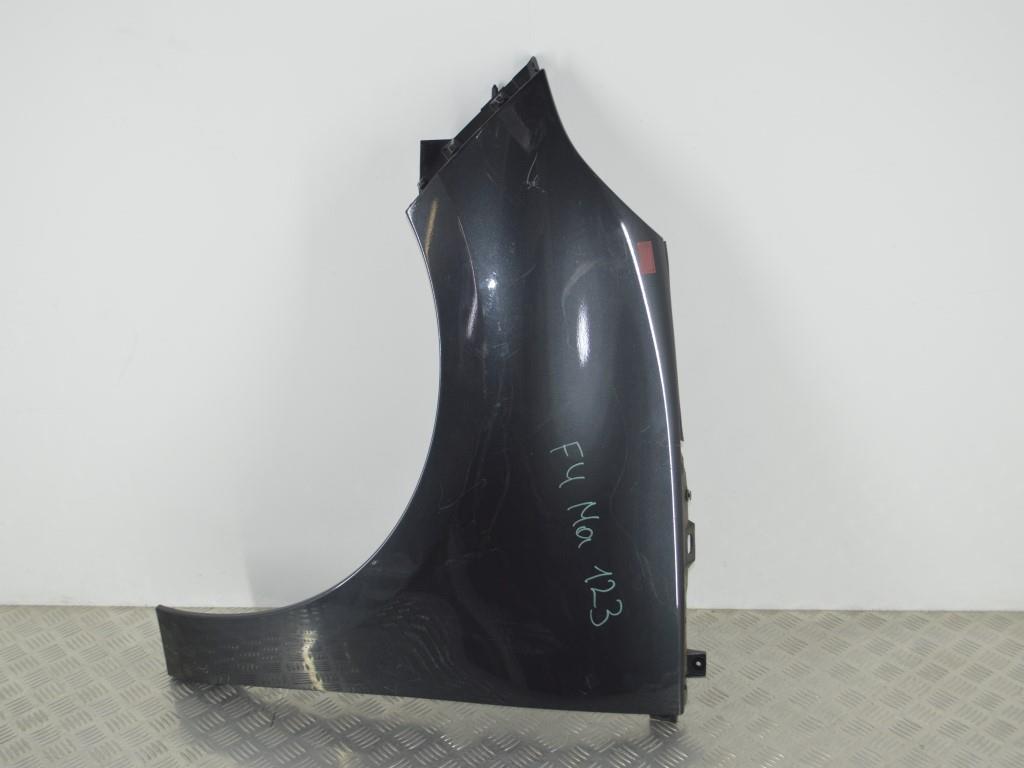 Крыло переднее левое