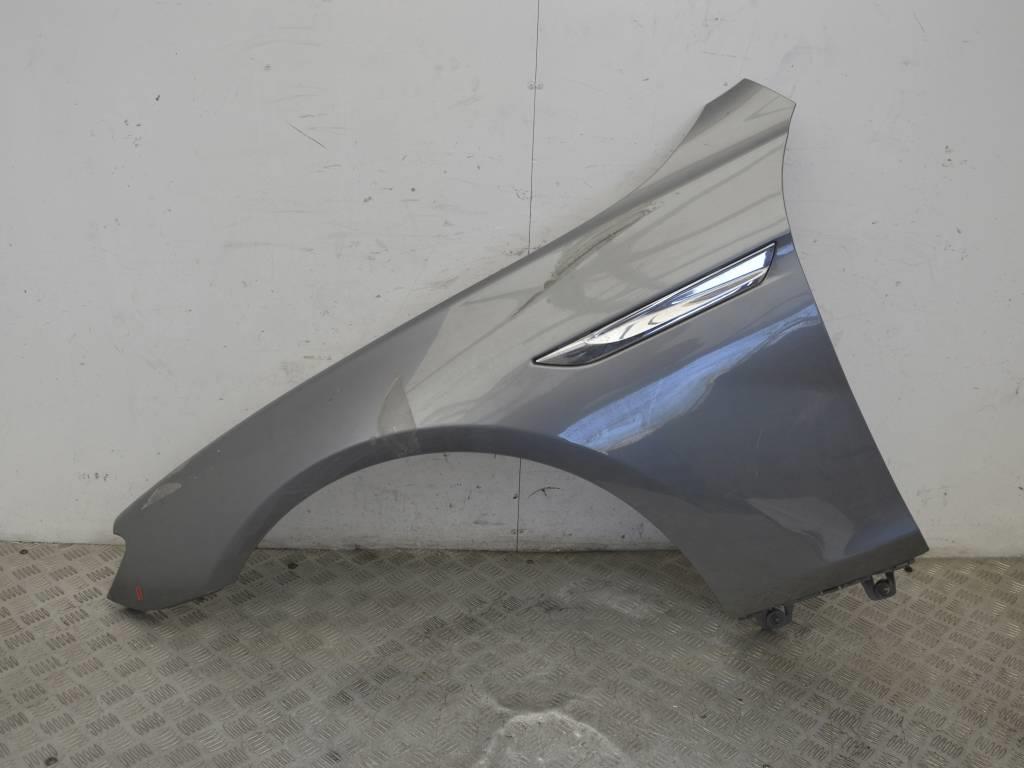 Крыло переднее левое