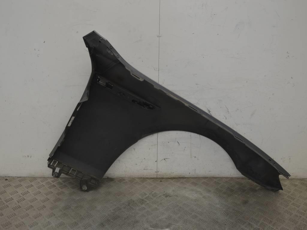 Крыло переднее левое