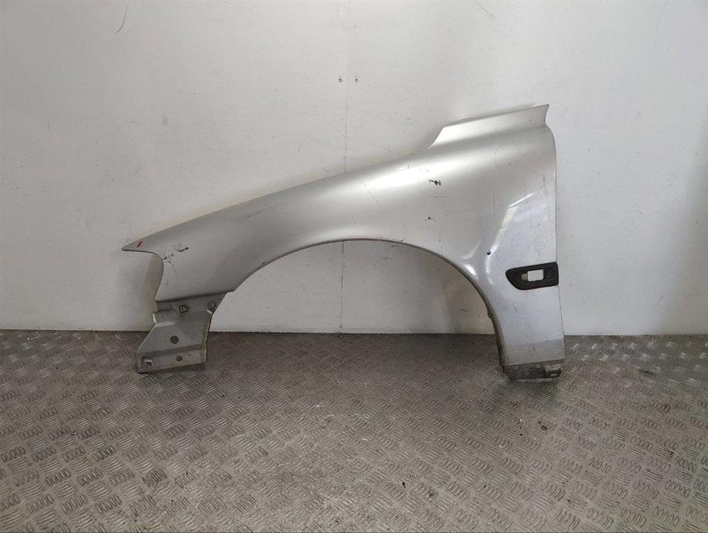 Крыло переднее левое