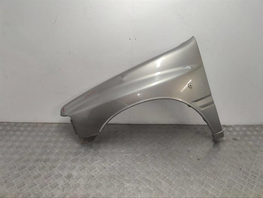 Крыло переднее левое