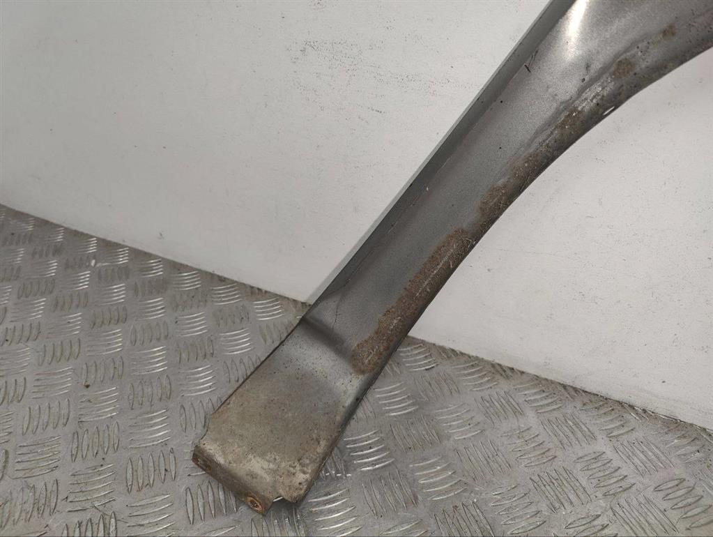 Крыло переднее левое