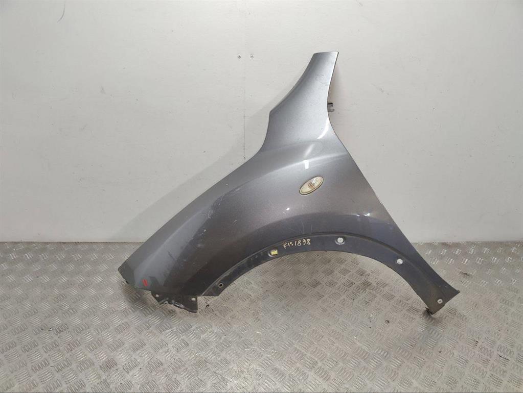 Крыло переднее левое