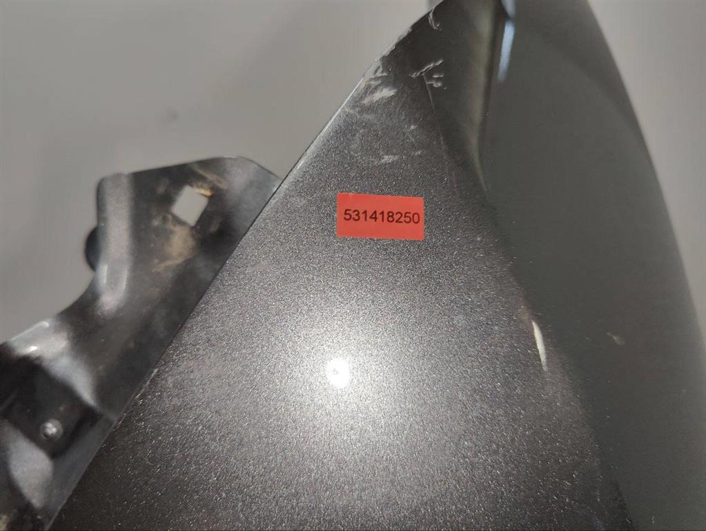 Крыло переднее левое