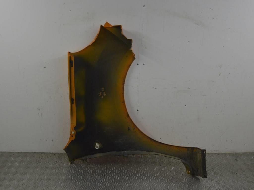 Крыло переднее левое