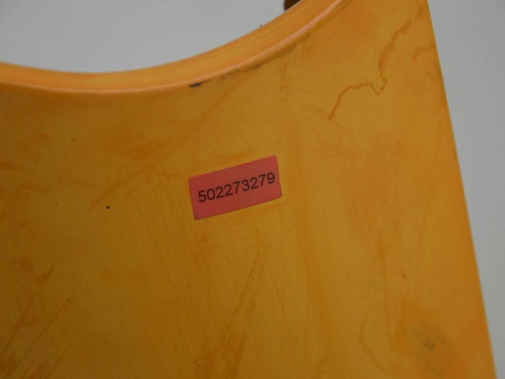 Крыло переднее левое