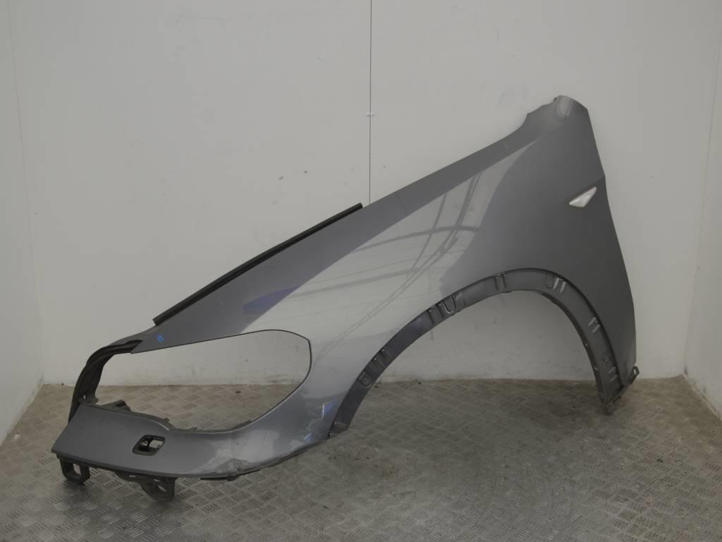 Крыло переднее левое