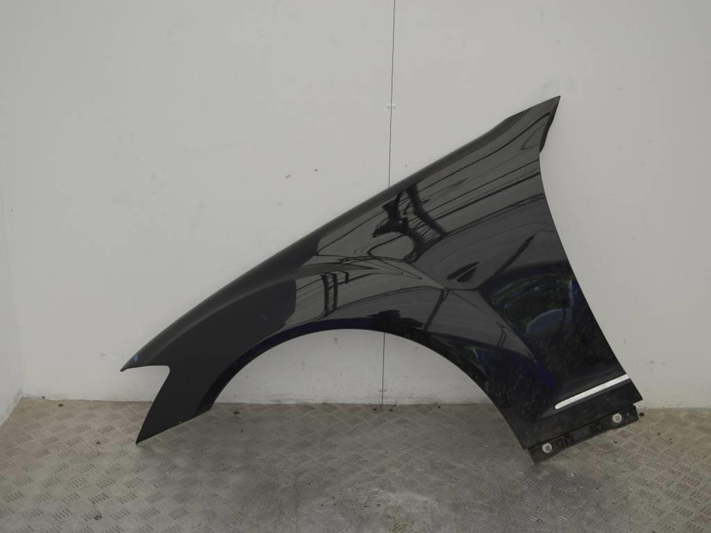 Крыло переднее левое