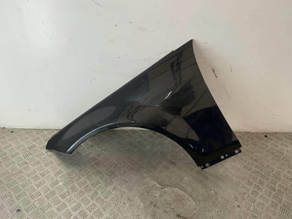 Крыло переднее левое