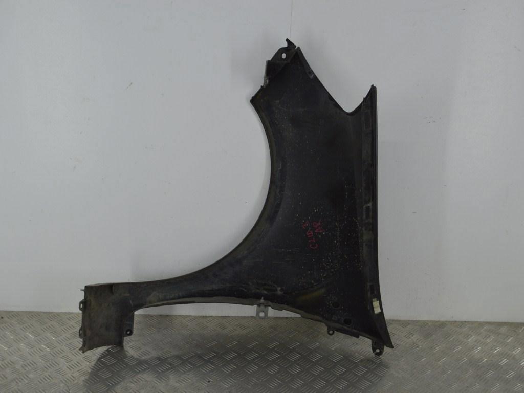 Крыло переднее правое