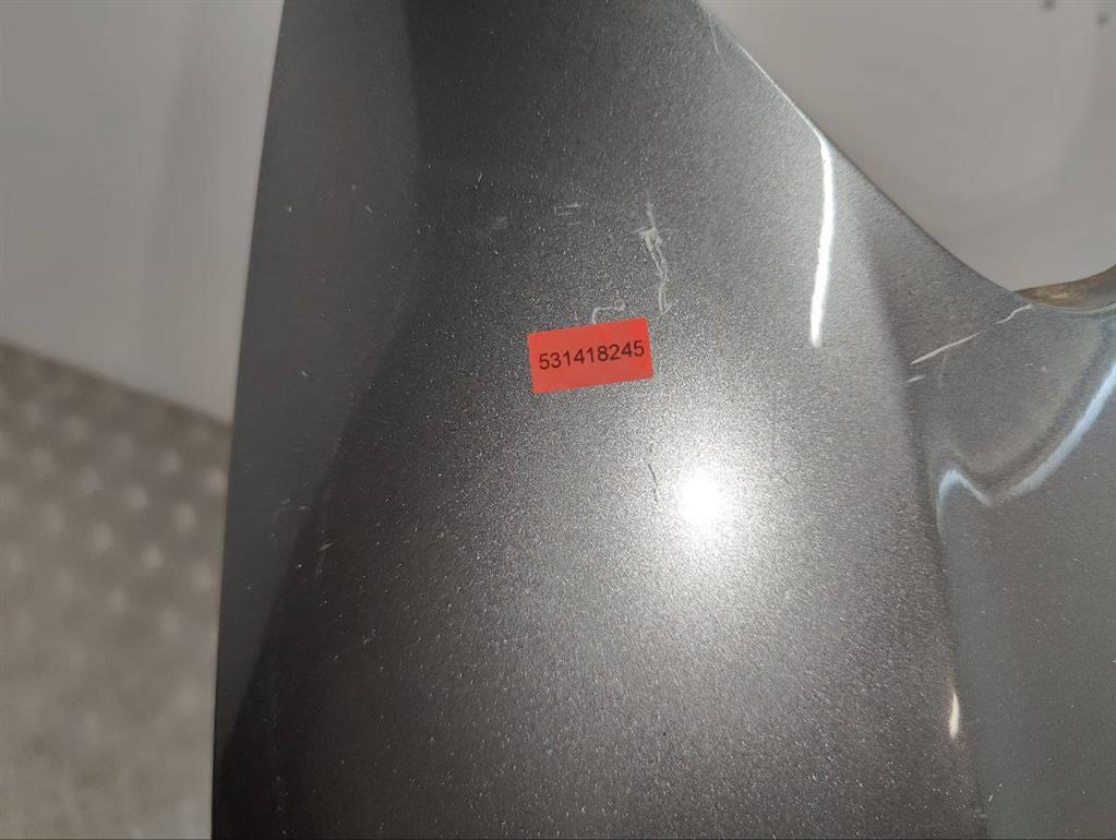 Крыло переднее правое