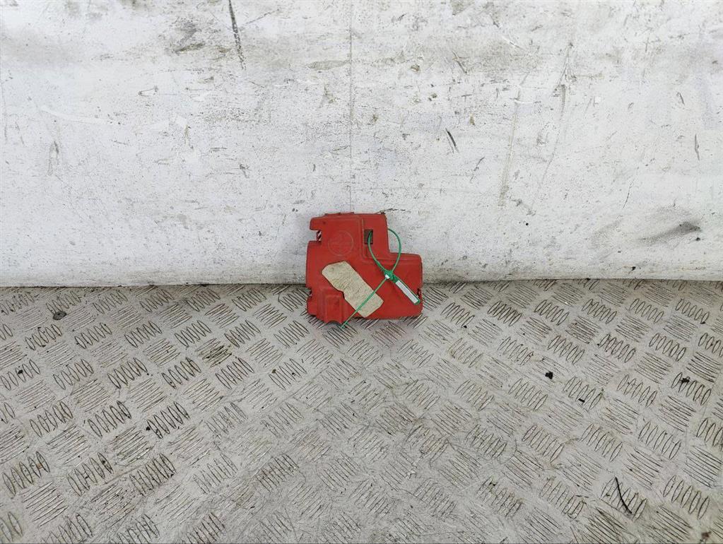 Крышка аккумулятора