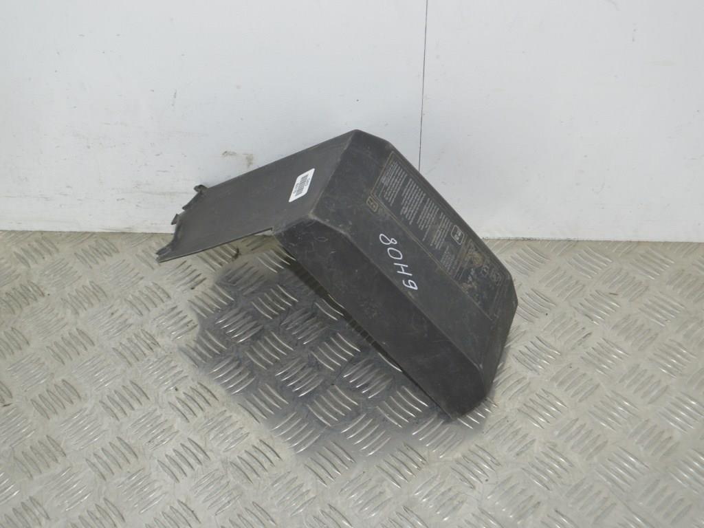 Крышка блока предохранителей