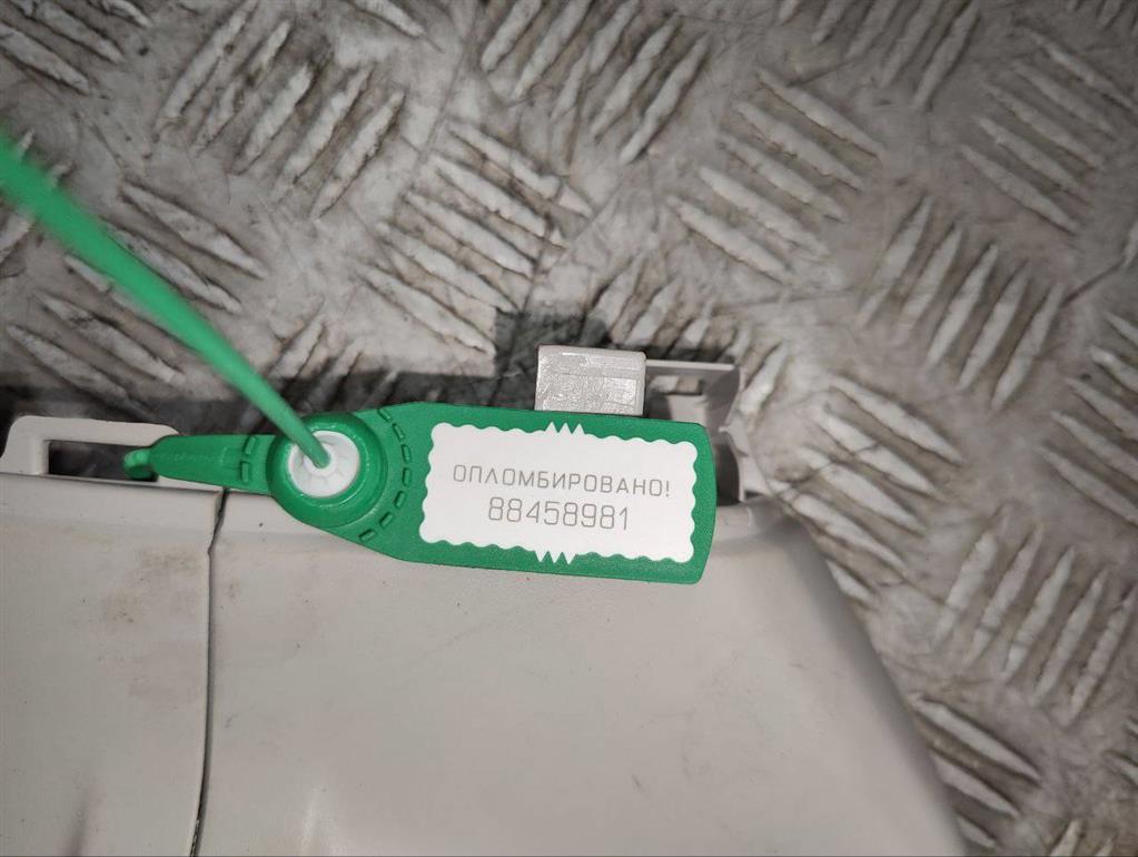 Крышка зеркала салонного