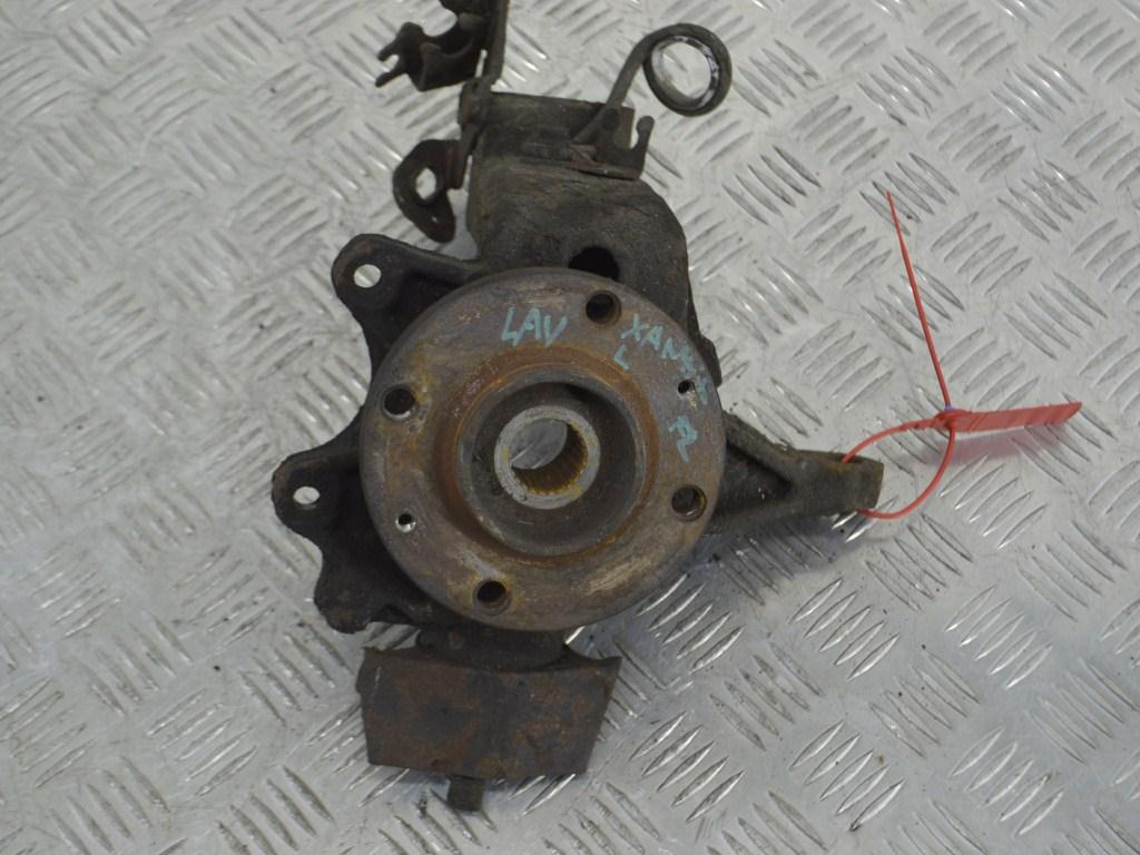 Кулак поворотный левый Citroen Xantia (1993-2001)