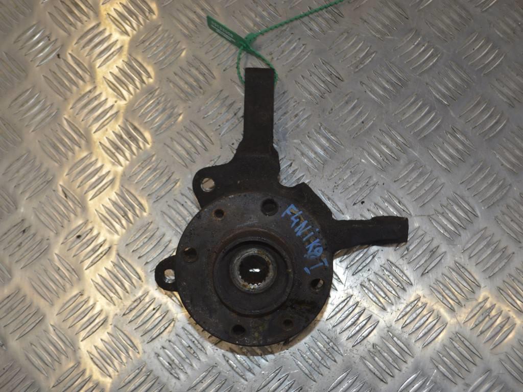 Кулак поворотный левый Renault Kangoo 1 (1997-2007)