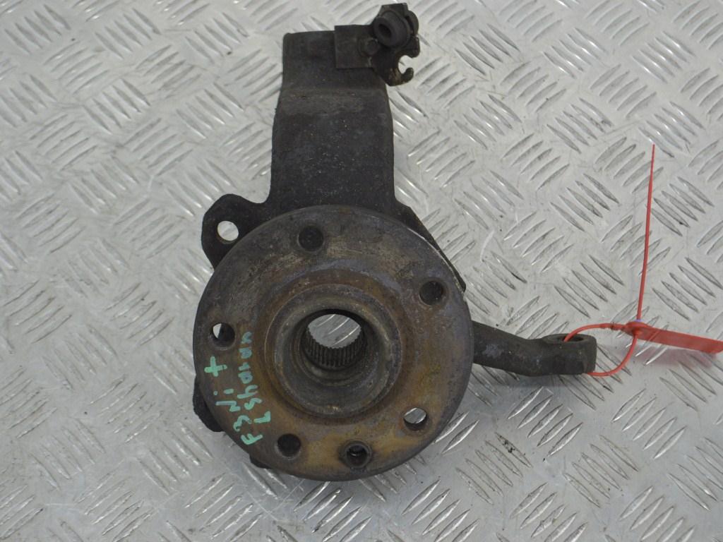 Кулак поворотный левый