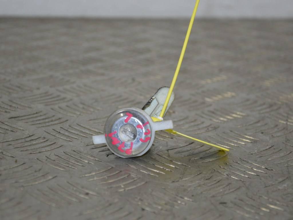 Личинка дверного замка Renault Scenic 1 (1996-2003) 7700838540