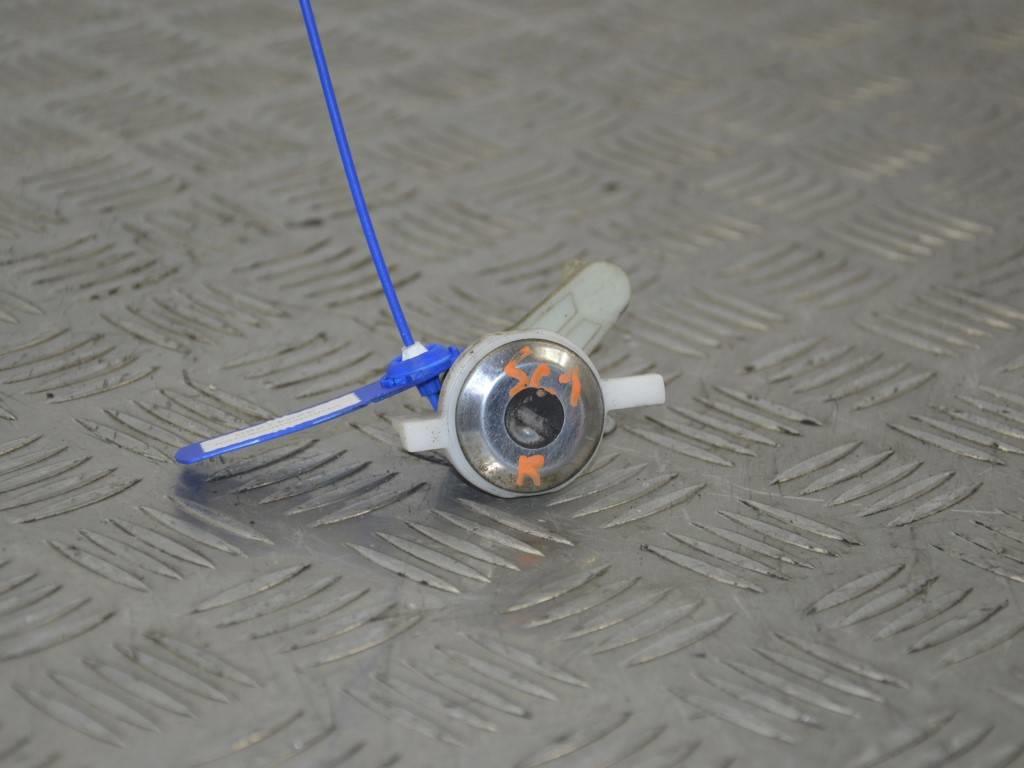 Личинка дверного замка