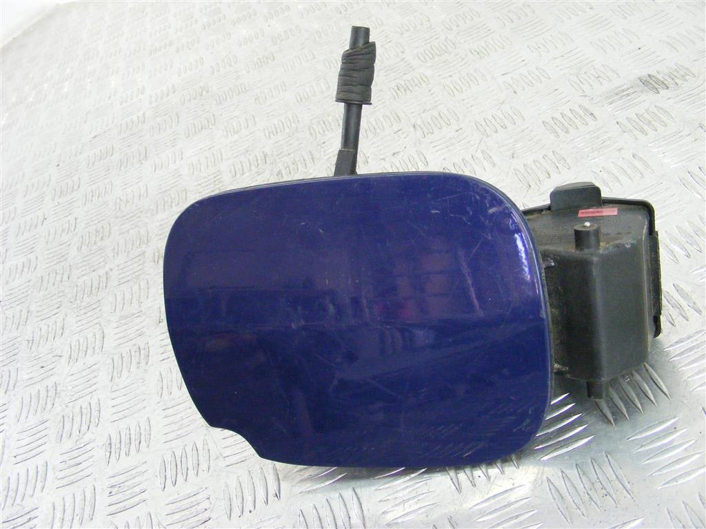 Лючок топливного бака