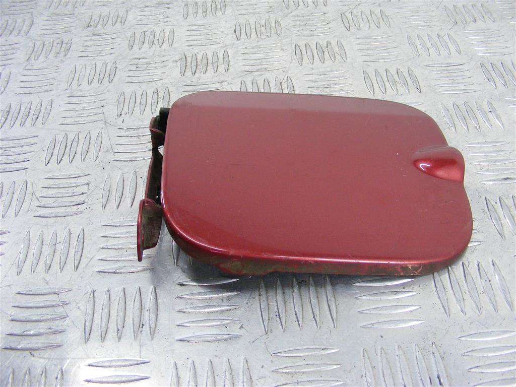 Лючок топливного бака