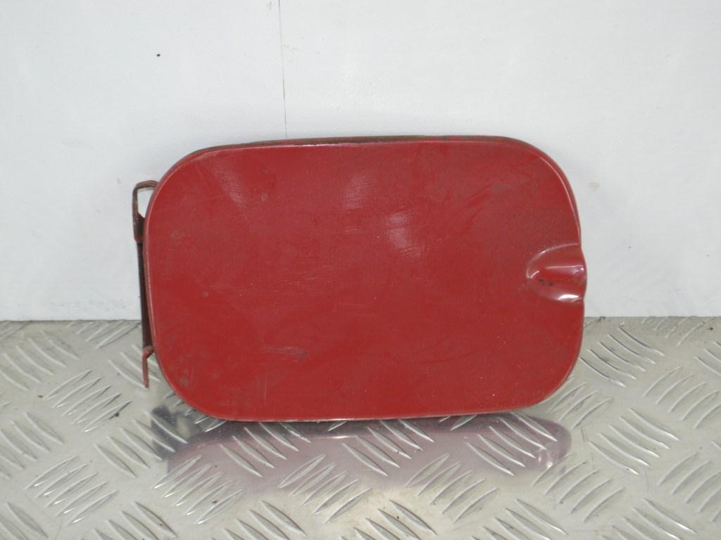 Лючок топливного бака