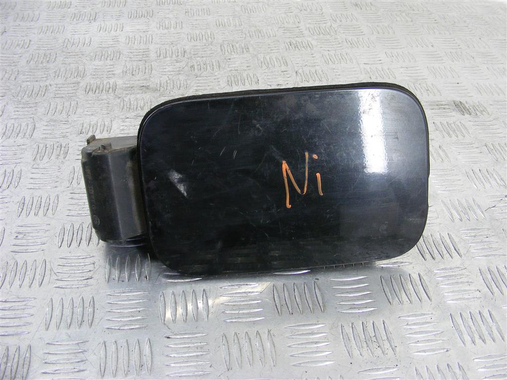 Лючок топливного бака