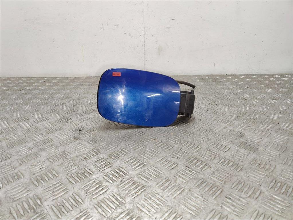 Лючок топливного бака