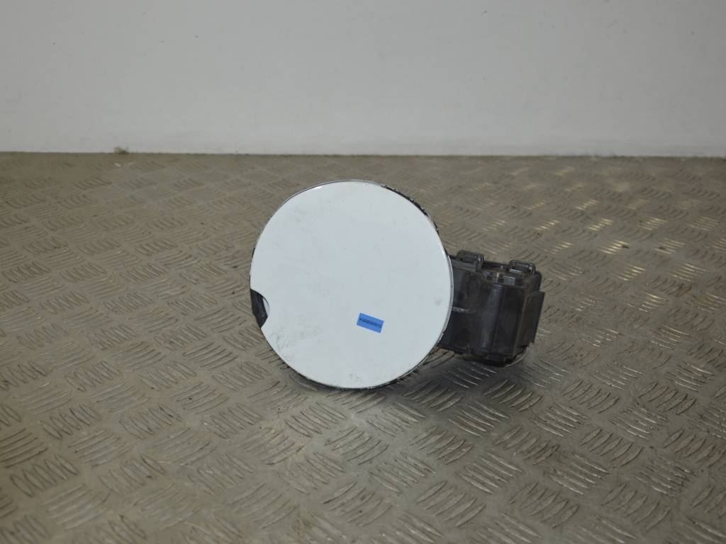 Лючок топливного бака